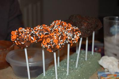 Halloween Cake Pops